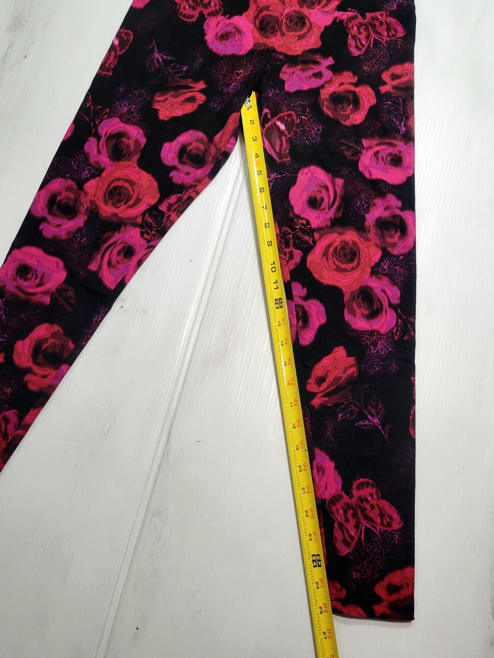 No Boundaries Black Leggings with Pink & Red Floral Print - Picture 5 of 7